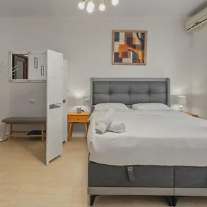  Διαμέρισμα Upscale Studio, Walking Distance From The Old Town Ρουμανία